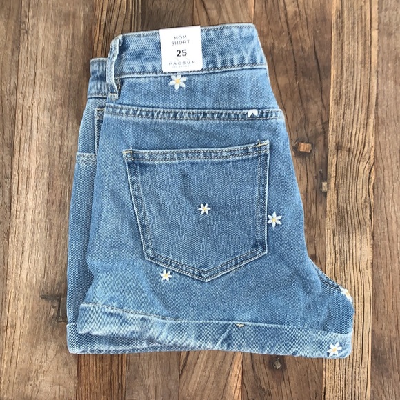 PacSun Raining Daisy Denim Mom Shorts - Picture 3 of 5